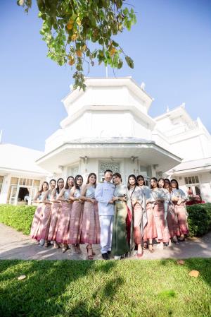 ชุดไทยเพื่อนเจ้าสาว เช่าที่แบมบี้ เวดดิ้ง ห้วยขวาง